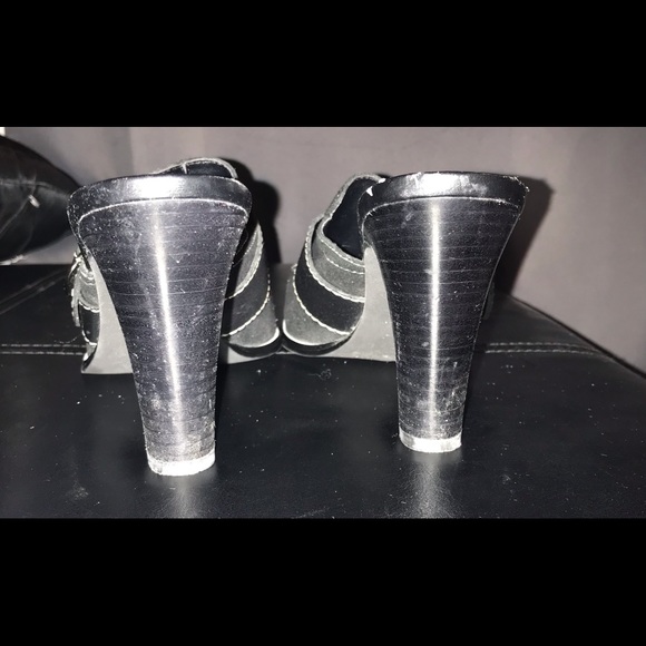 Women’s Shoes - Picture 4 of 4